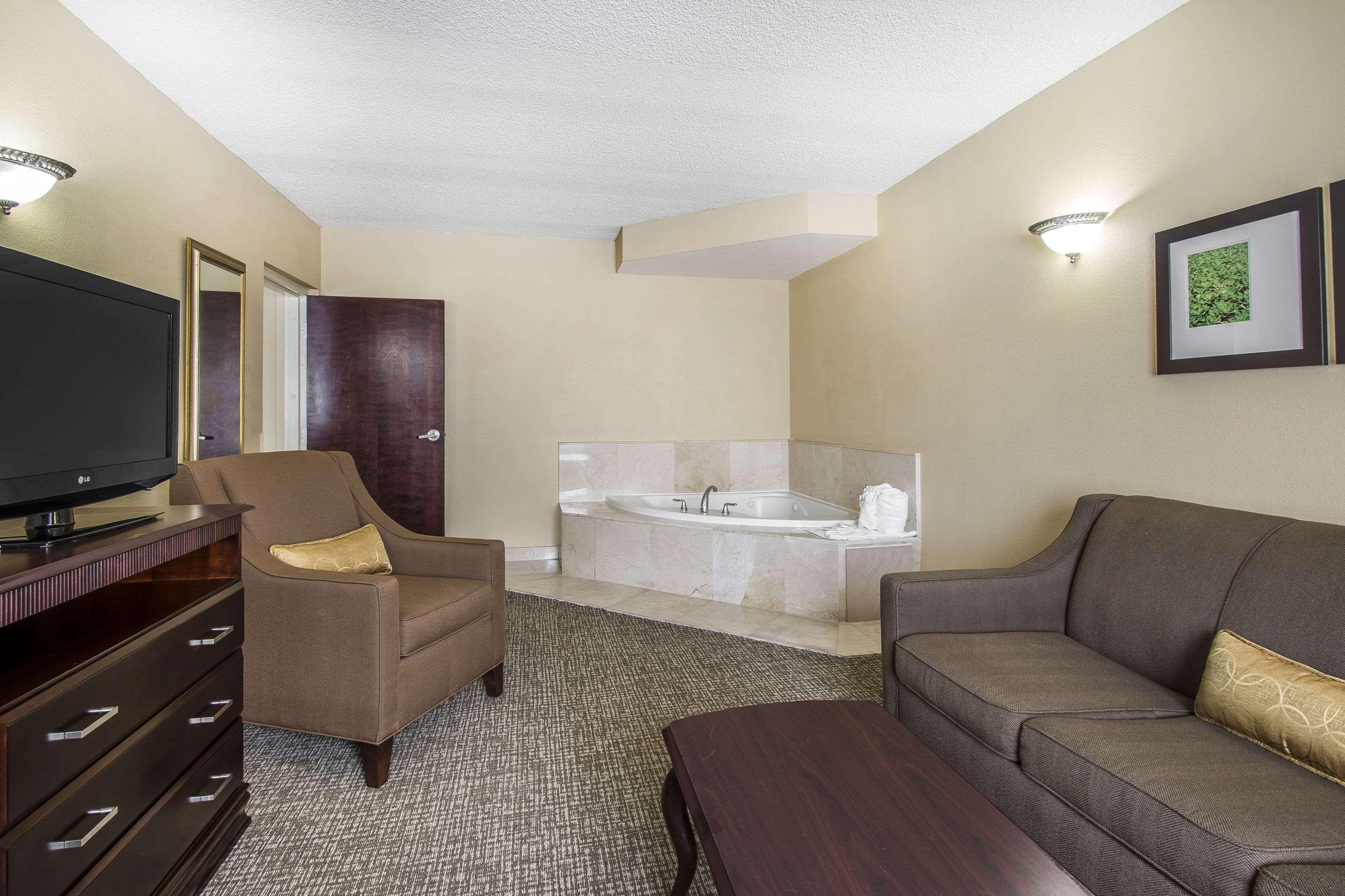 Comfort Suites Sawgrass Tamarac Exterior photo