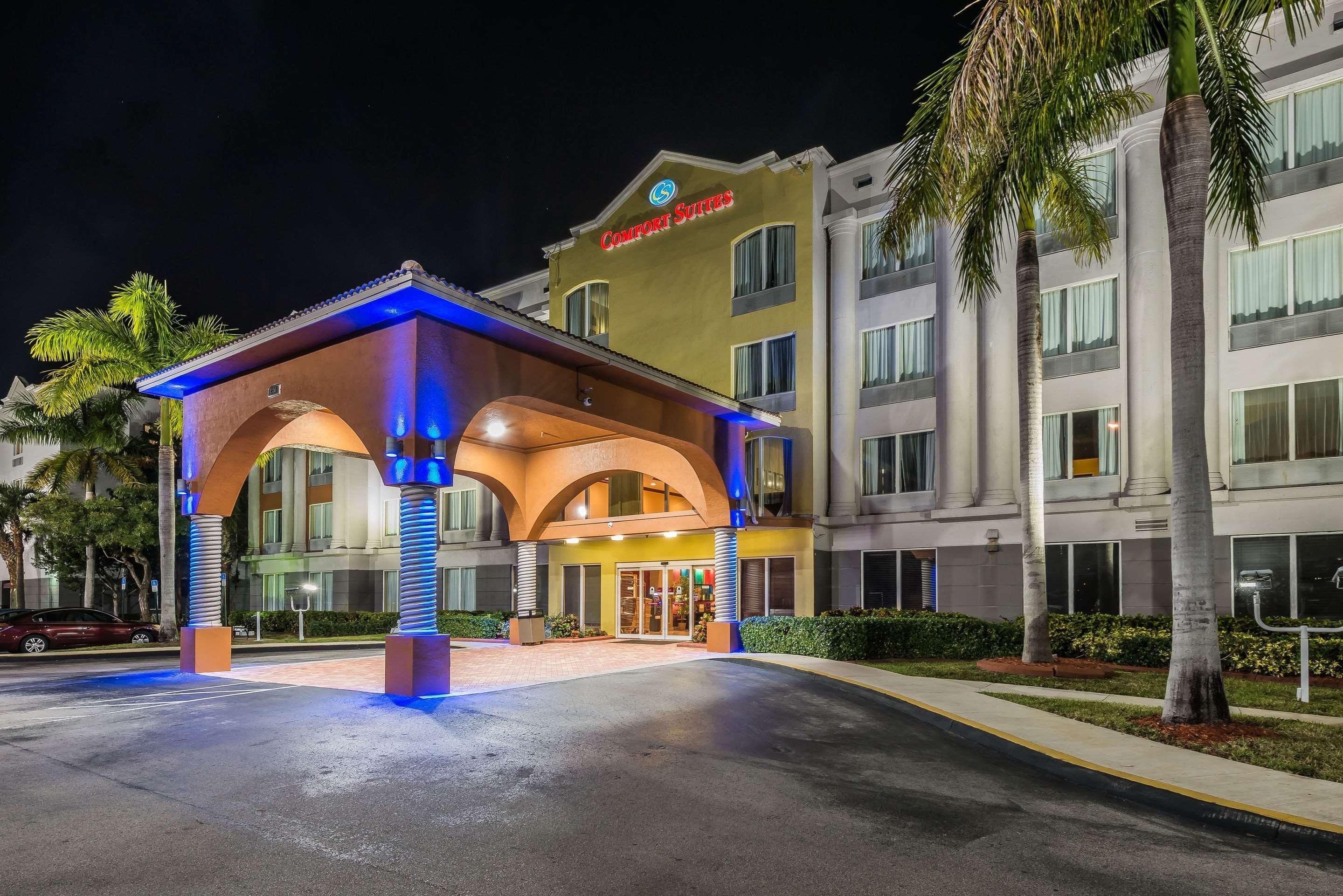 Comfort Suites Sawgrass Tamarac Exterior photo