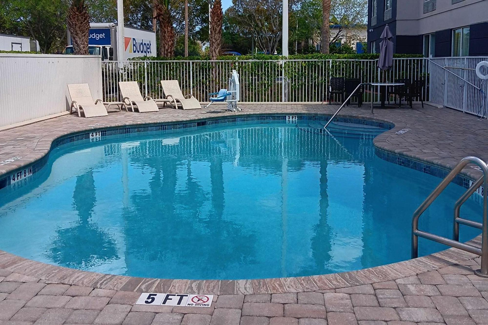 Comfort Suites Sawgrass Tamarac Exterior photo