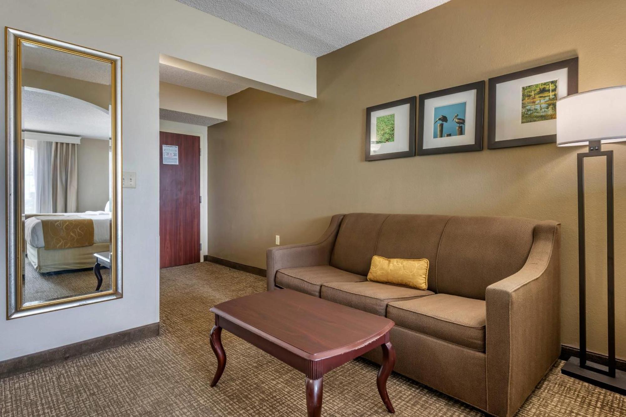 Comfort Suites Sawgrass Tamarac Exterior photo