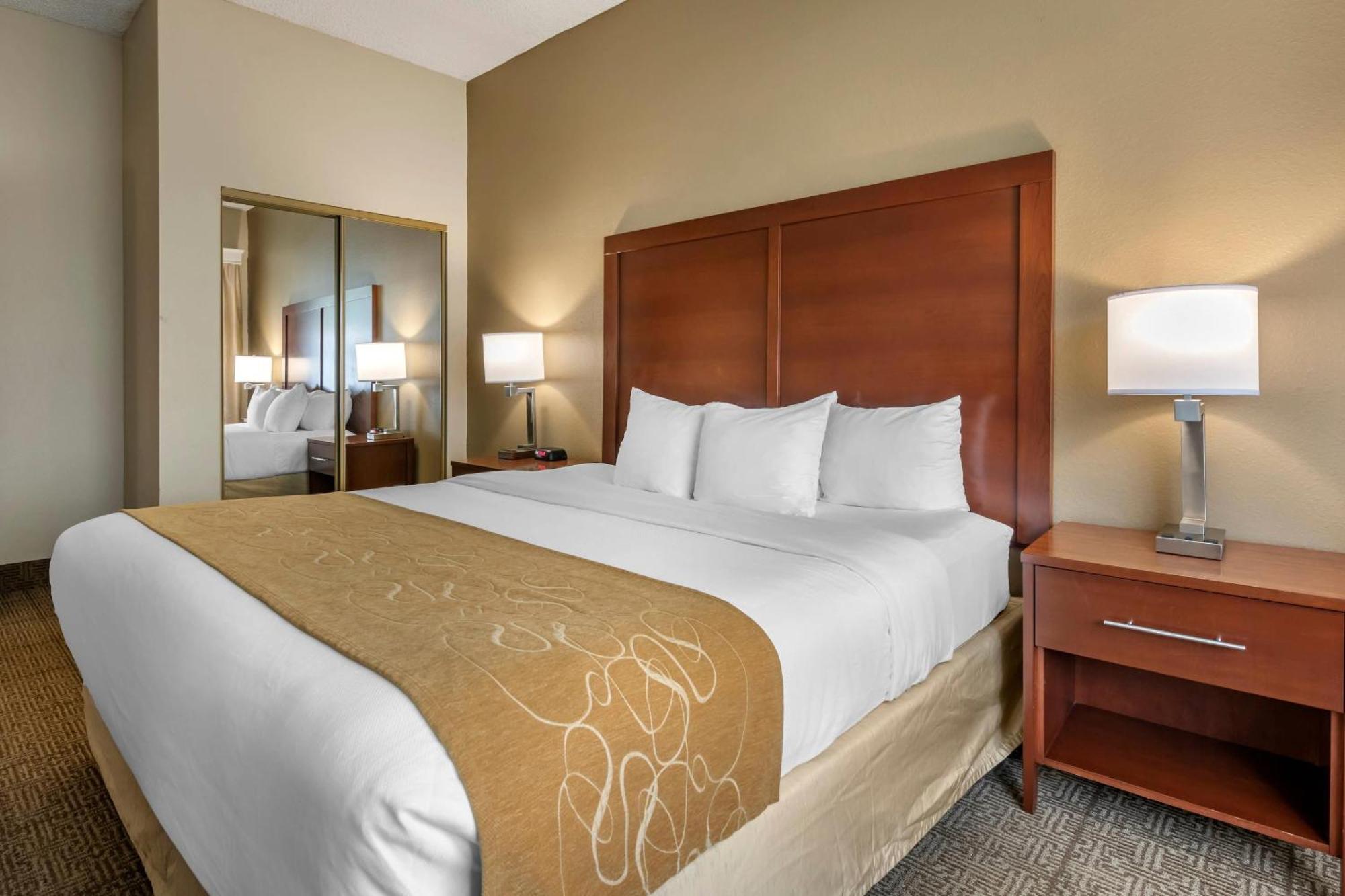 Comfort Suites Sawgrass Tamarac Exterior photo